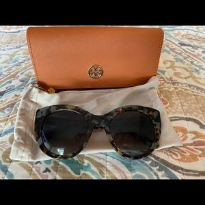 Tory Burch cat eye sunglasses gray lenses
